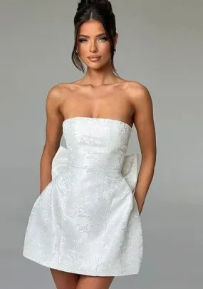 Alisayah - Flattering strapless dress